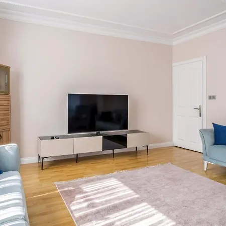 Διαμέρισμα Spacious And Fully Furnished Flat In Bahcelievler *