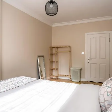 Διαμέρισμα Spacious And Fully Furnished Flat In Bahcelievler *